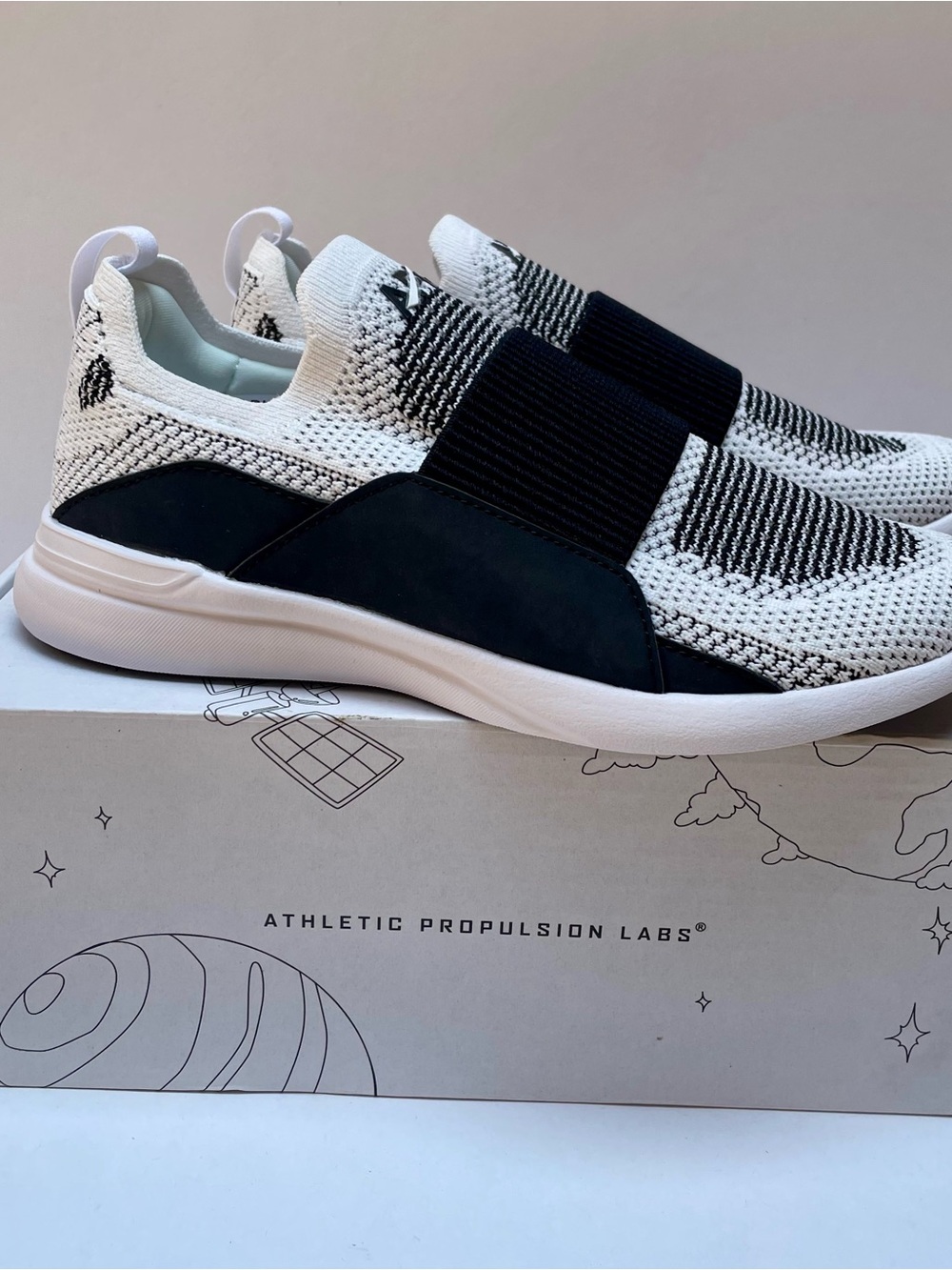 APL Youth Tech Loom Bliss Slip On Sneakers New In Box